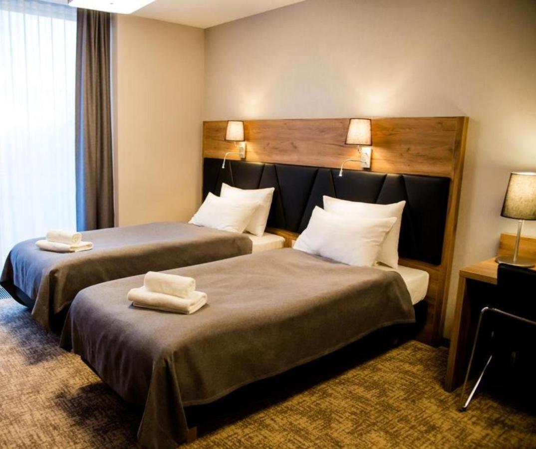 Apart Hotel 12 Rzeszów Extérieur photo
