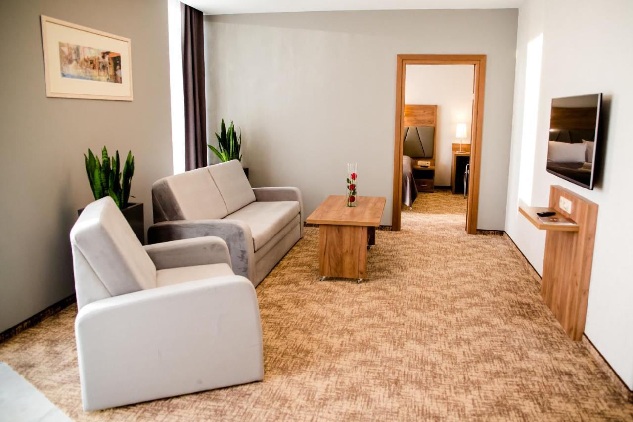 Apart Hotel 12 Rzeszów Extérieur photo