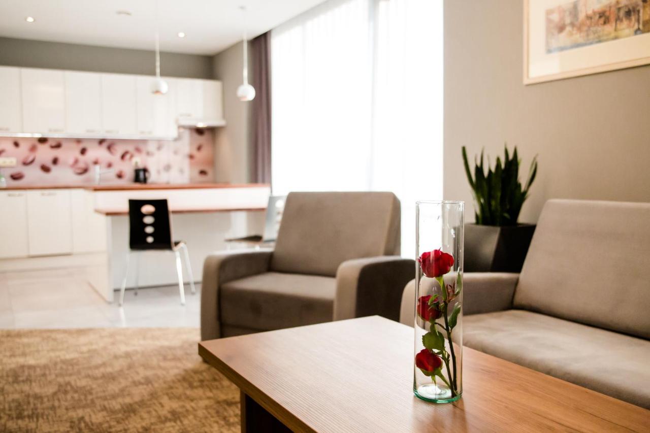 Apart Hotel 12 Rzeszów Extérieur photo