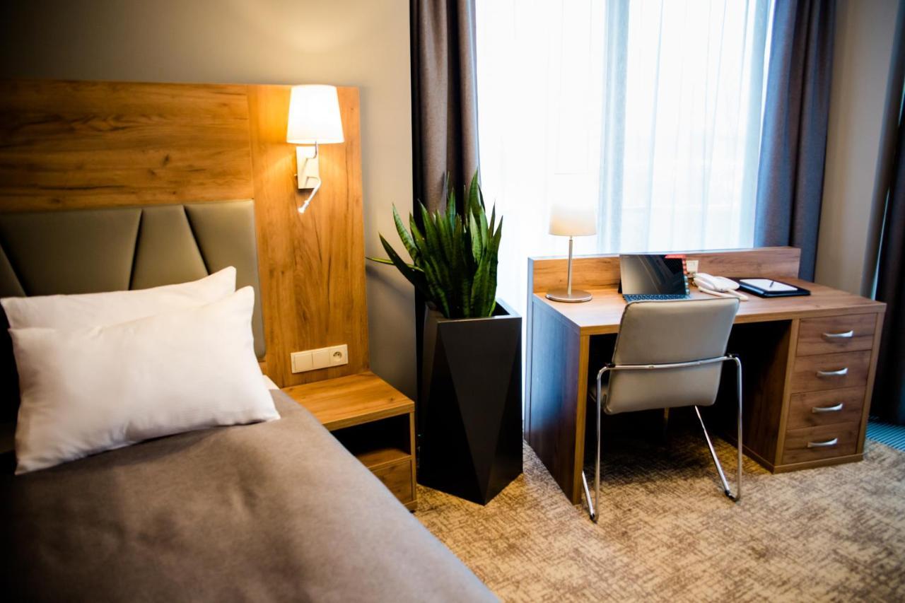 Apart Hotel 12 Rzeszów Extérieur photo