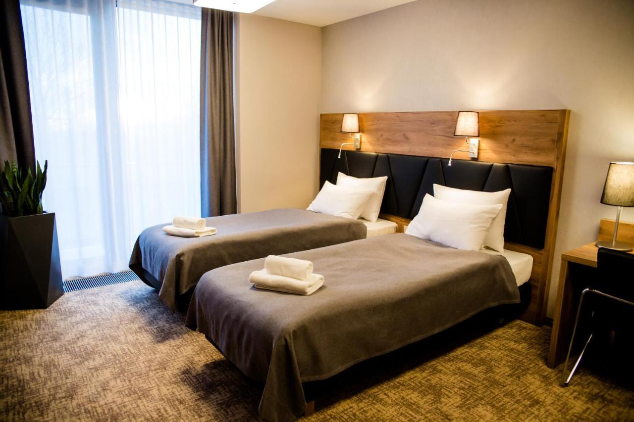 Apart Hotel 12 Rzeszów Extérieur photo